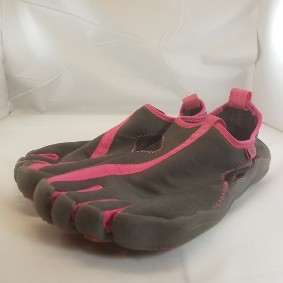 Fila Shoes - FILA Women Skele-Toes Barefoot Running Sneaker 10